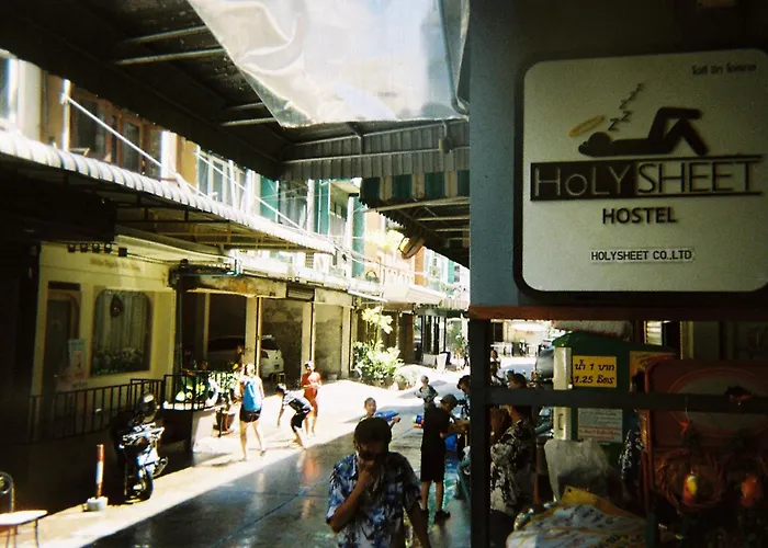 Holy Sheet Hostel Bangkok